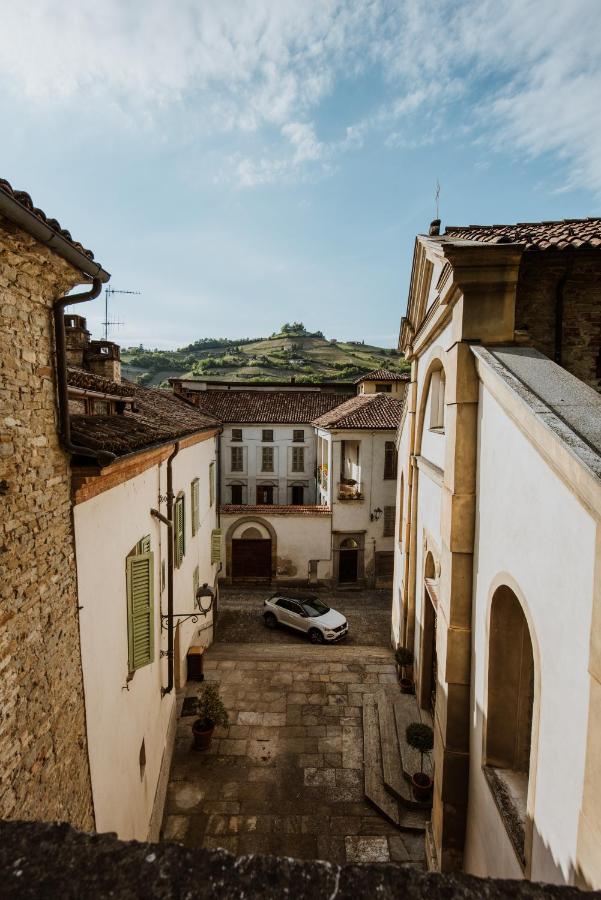 Casa Cecilia Apartment Санто Стефано Белбо Екстериор снимка