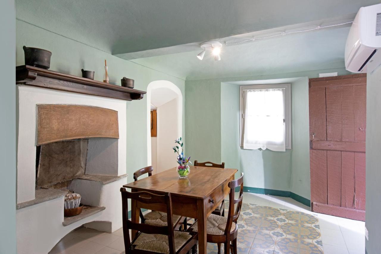Casa Cecilia Apartment Санто Стефано Белбо Екстериор снимка