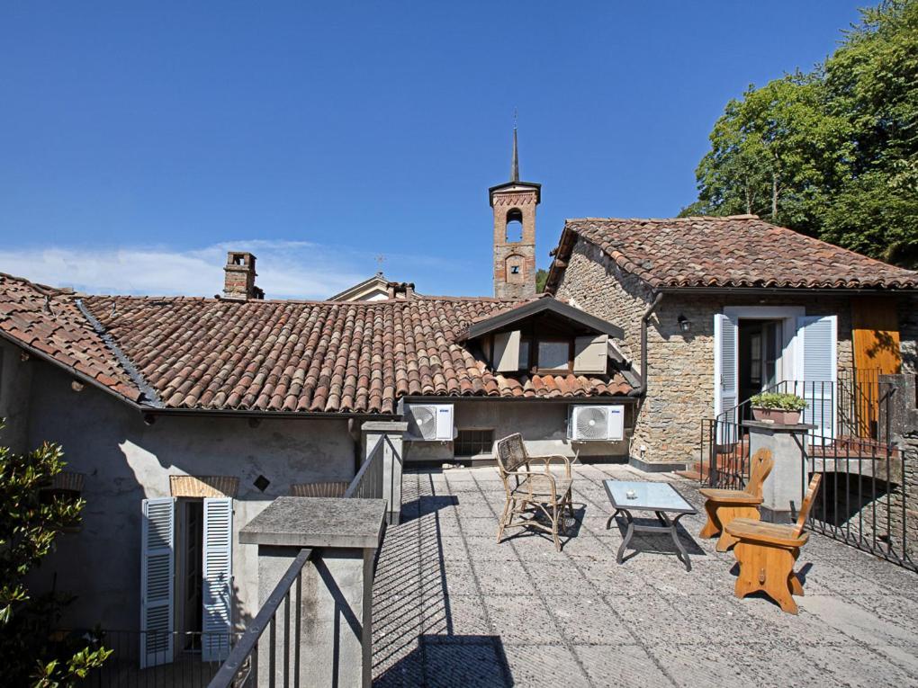 Casa Cecilia Apartment Санто Стефано Белбо Екстериор снимка