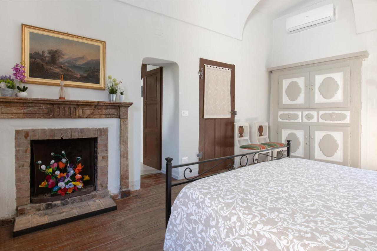 Casa Cecilia Apartment Санто Стефано Белбо Екстериор снимка